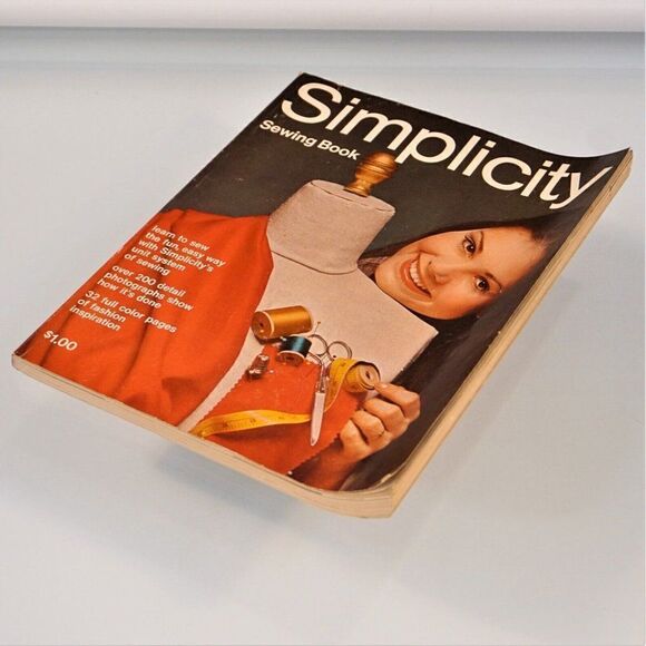 Simplicity Sewing Book 1969 Illustrated Paperback - Picture 3 of 13